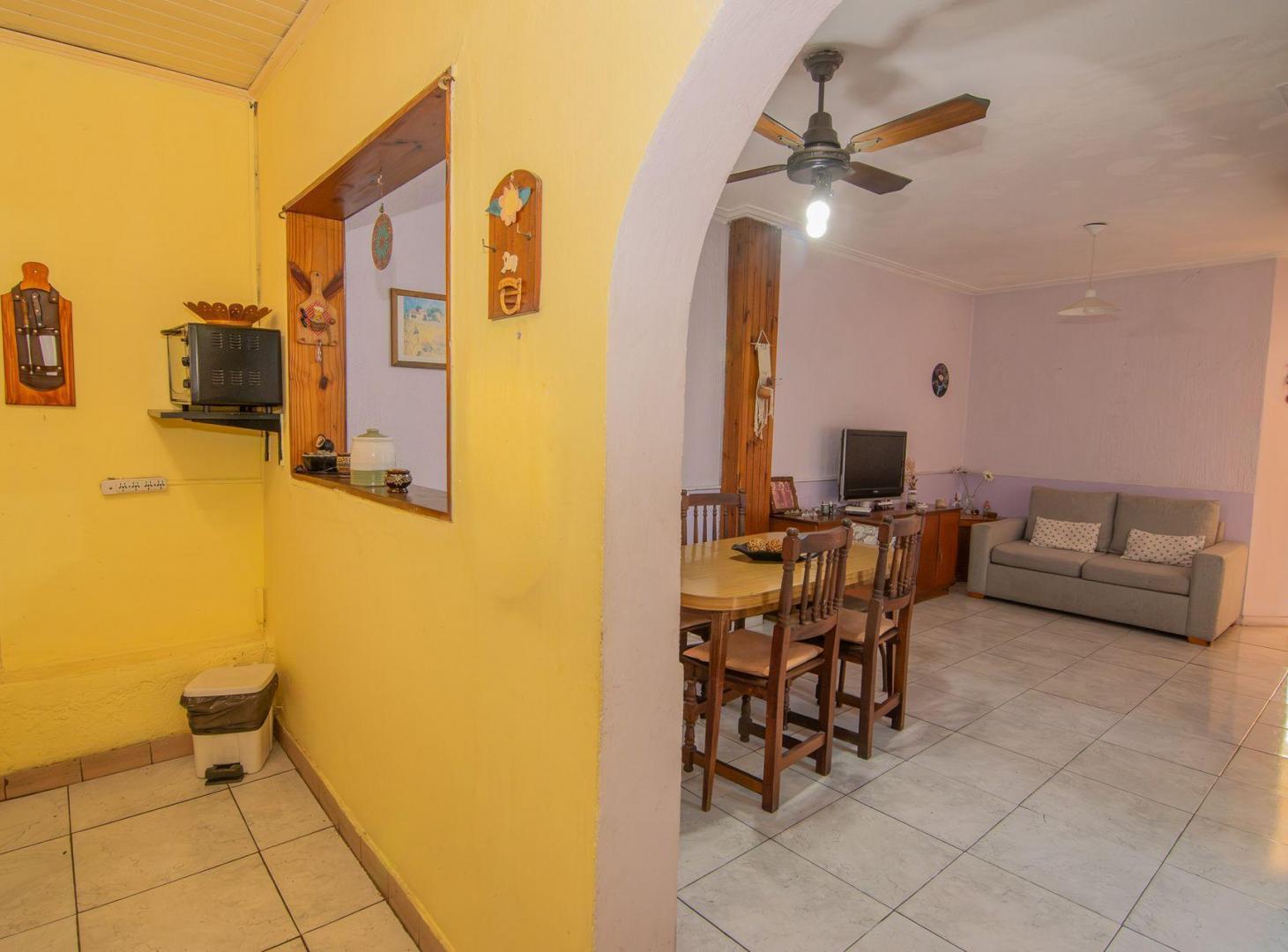 Foto de VENTA PH 3 AMB C/PATIO Y COCHERAS- APTO CREDITO, imagen 2