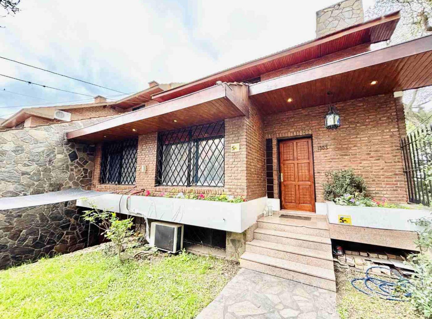 Foto de VENTA CASA 5 AMB BAJO VICENTE LOPEZ CON SEGURIDAD, imagen 4