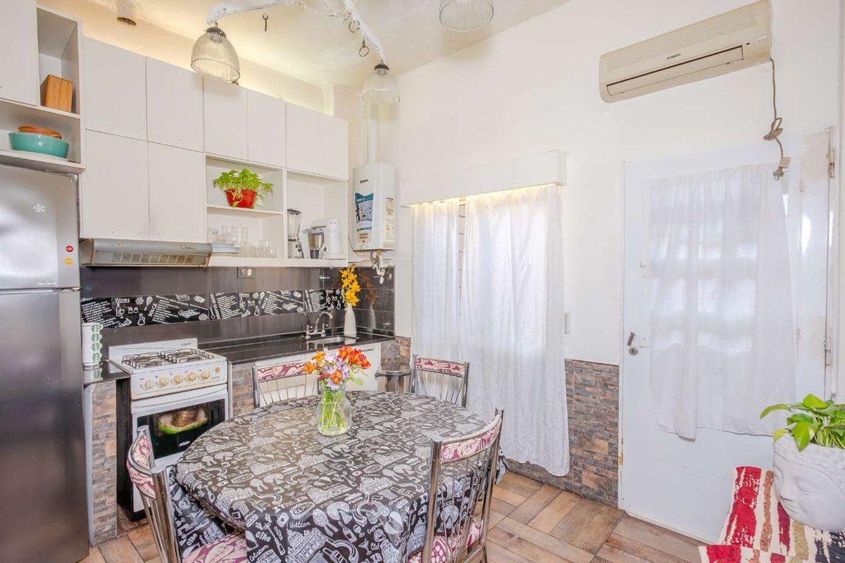 Foto de VENTA CASA MULTIFAMILIAR 3 AMB+PH 3 AMB/COCHERA, imagen 2