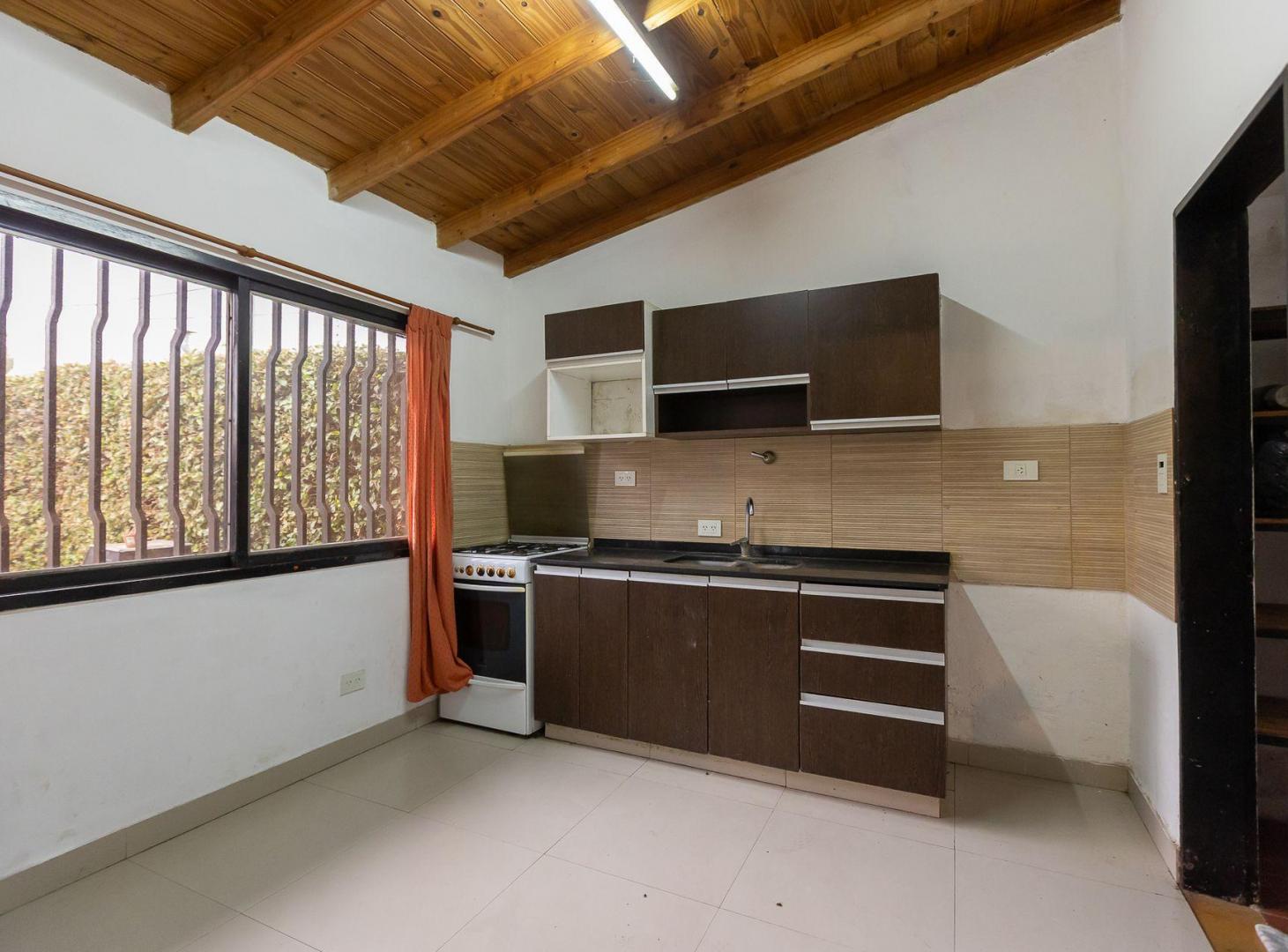 Foto de Venta de Casa 3 amb en HURLINGHAM con Cochera, imagen 2