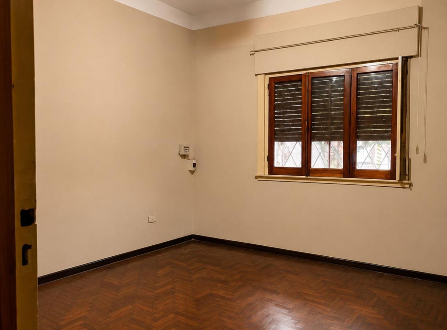 Foto de VENTA PH 3 AMB CON PATIO Y TERRAZA CASEROS-PERMUTA, imagen 5