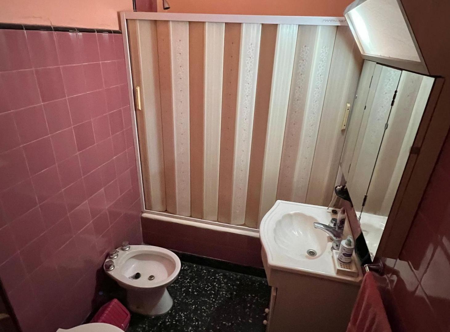 Foto de VENTA PH 3 AMB CON PATIO Y TERRAZA CASEROS-PERMUTA, imagen 3