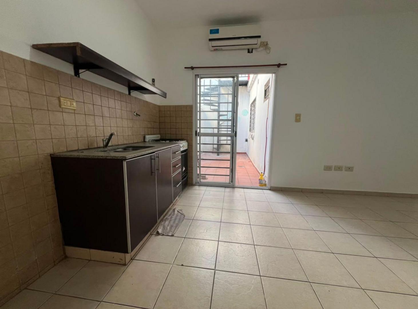 Foto de VENTA PH 2 AMB. PATIO TERRAZA APTO CREDITO, imagen 2