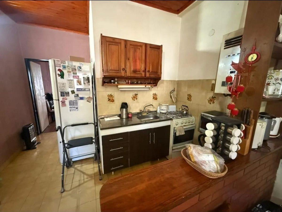 Foto de VENTA PH 2 AMBIENTES EXCELENTE UBICACION Y PRECIO, imagen 1