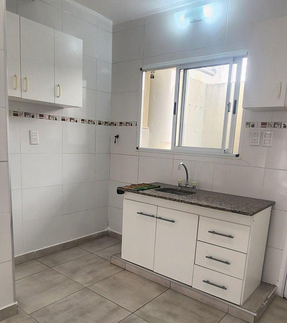 Foto de VENTA PH DUPLEX EN LOMAS DEL MIRADOR - PERMUTA, imagen 2