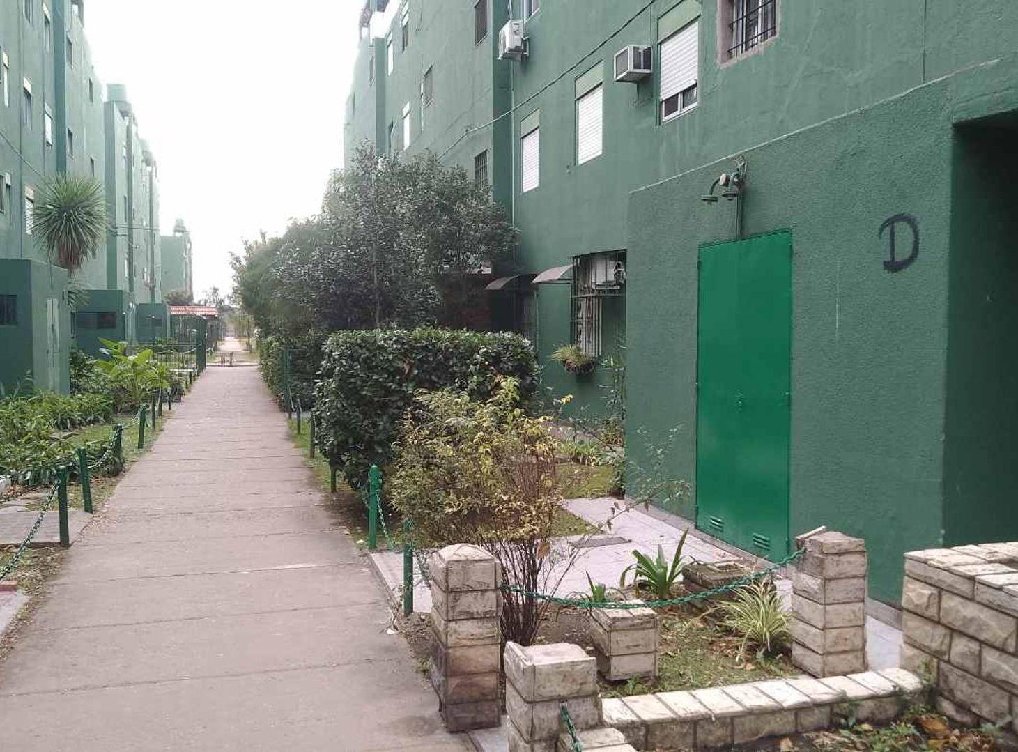 Foto de VENTA DEPTO 3 AMBIENTES CON BALCON LANUS PERMUTA, imagen 5
