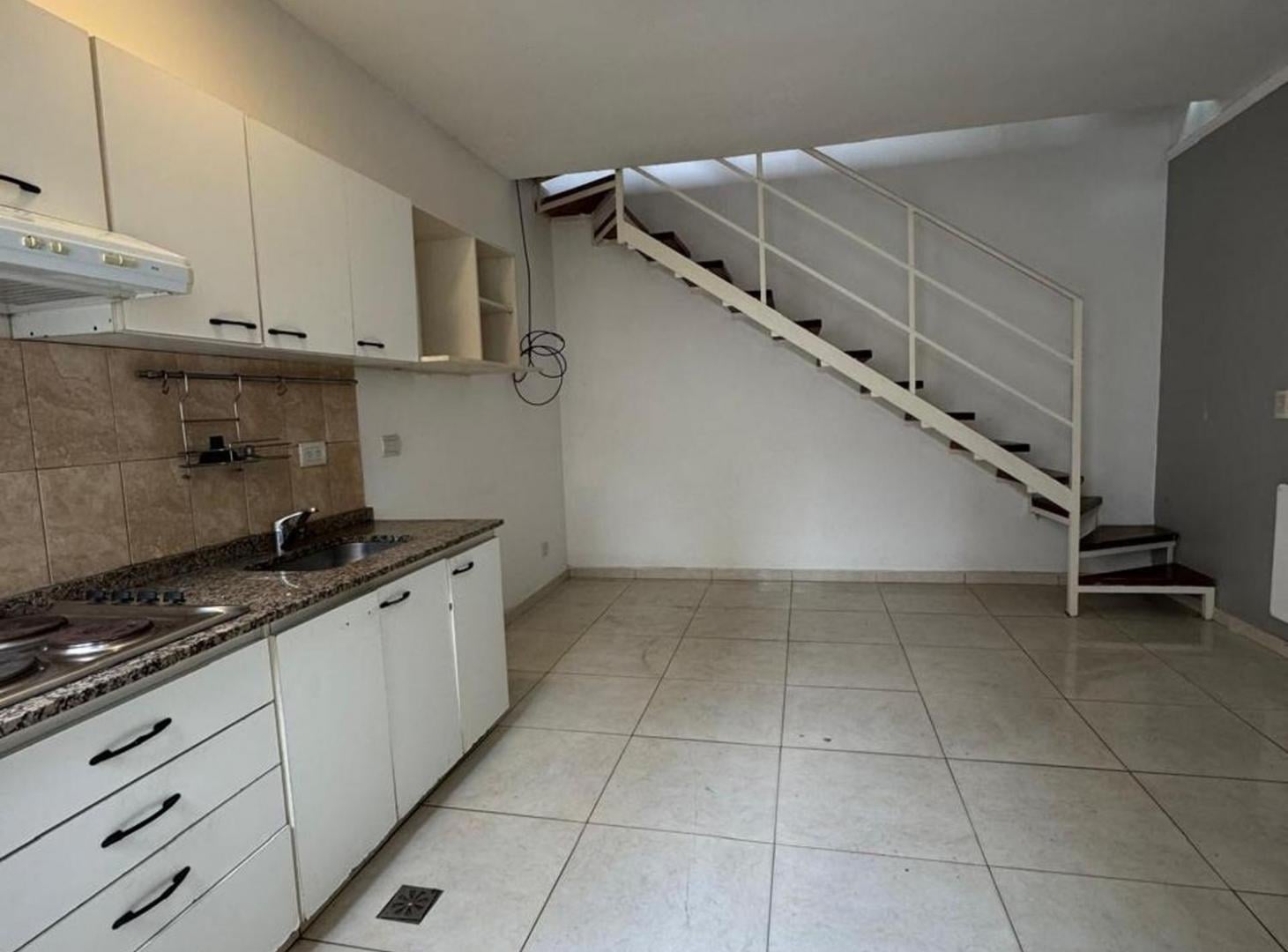 Foto de VENTA PH 2 AMBIENTES CON PATIO EN BANFIELD PERMUTA, imagen 4