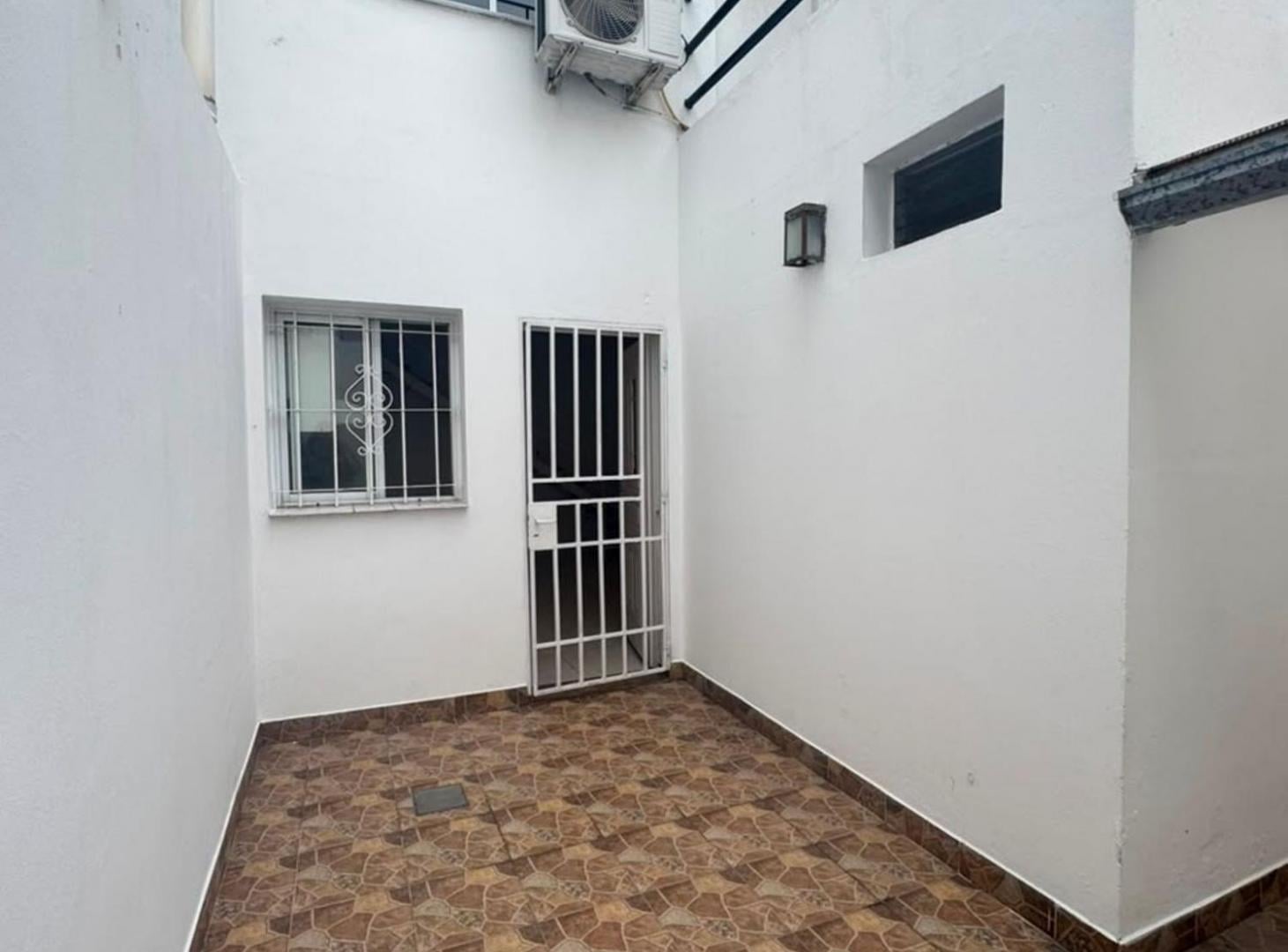 Foto de VENTA PH 2 AMBIENTES CON PATIO EN BANFIELD PERMUTA, imagen 3