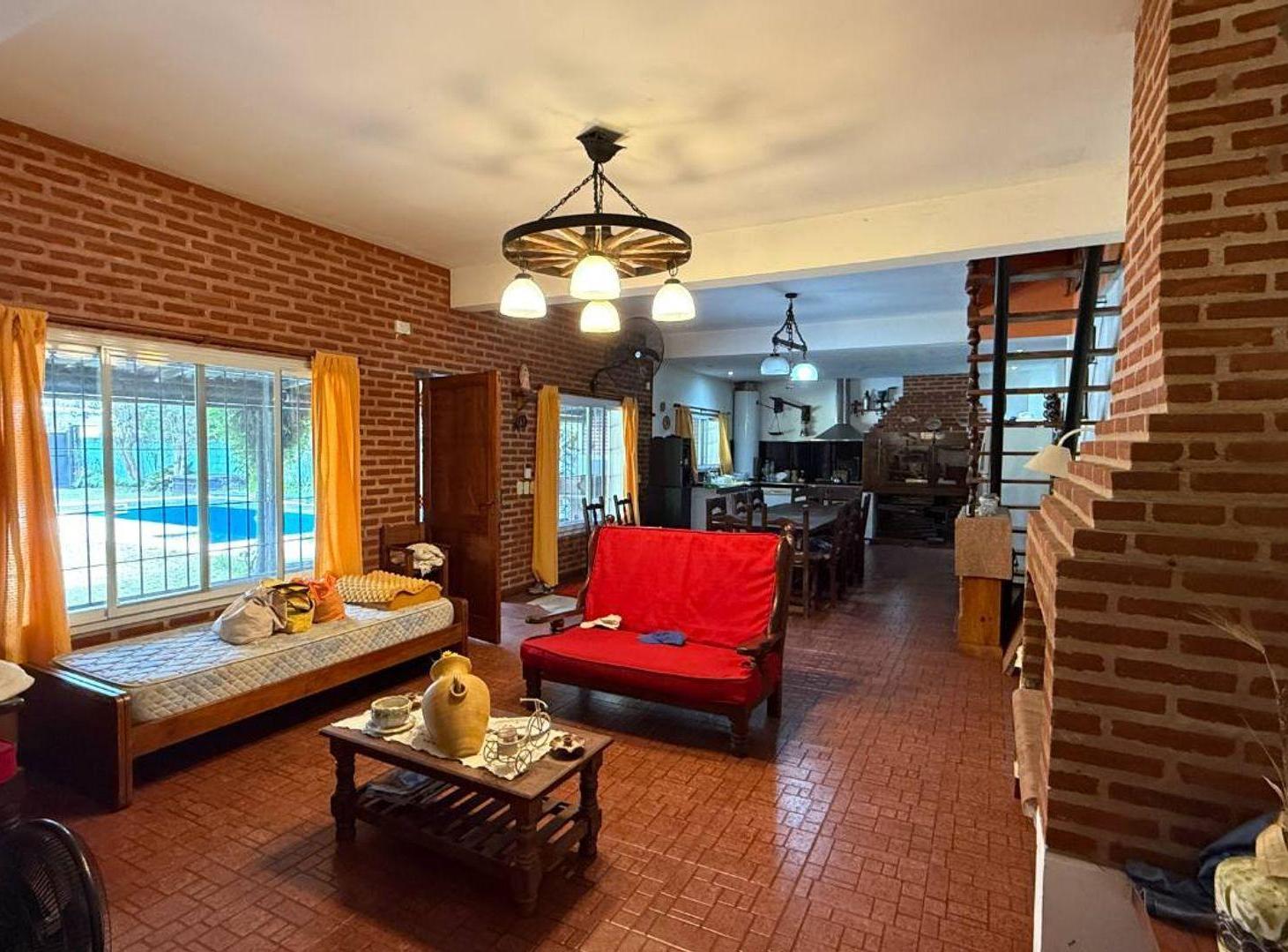 Foto de Casa en venta Pilar - Con piscina y gran lote, imagen 3