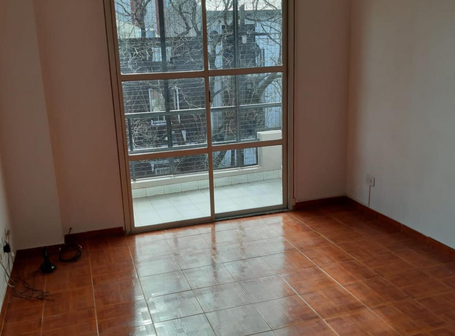 Foto de VENTA DTO 2 AMB MORON C / LOSA RADIANTE, imagen 3