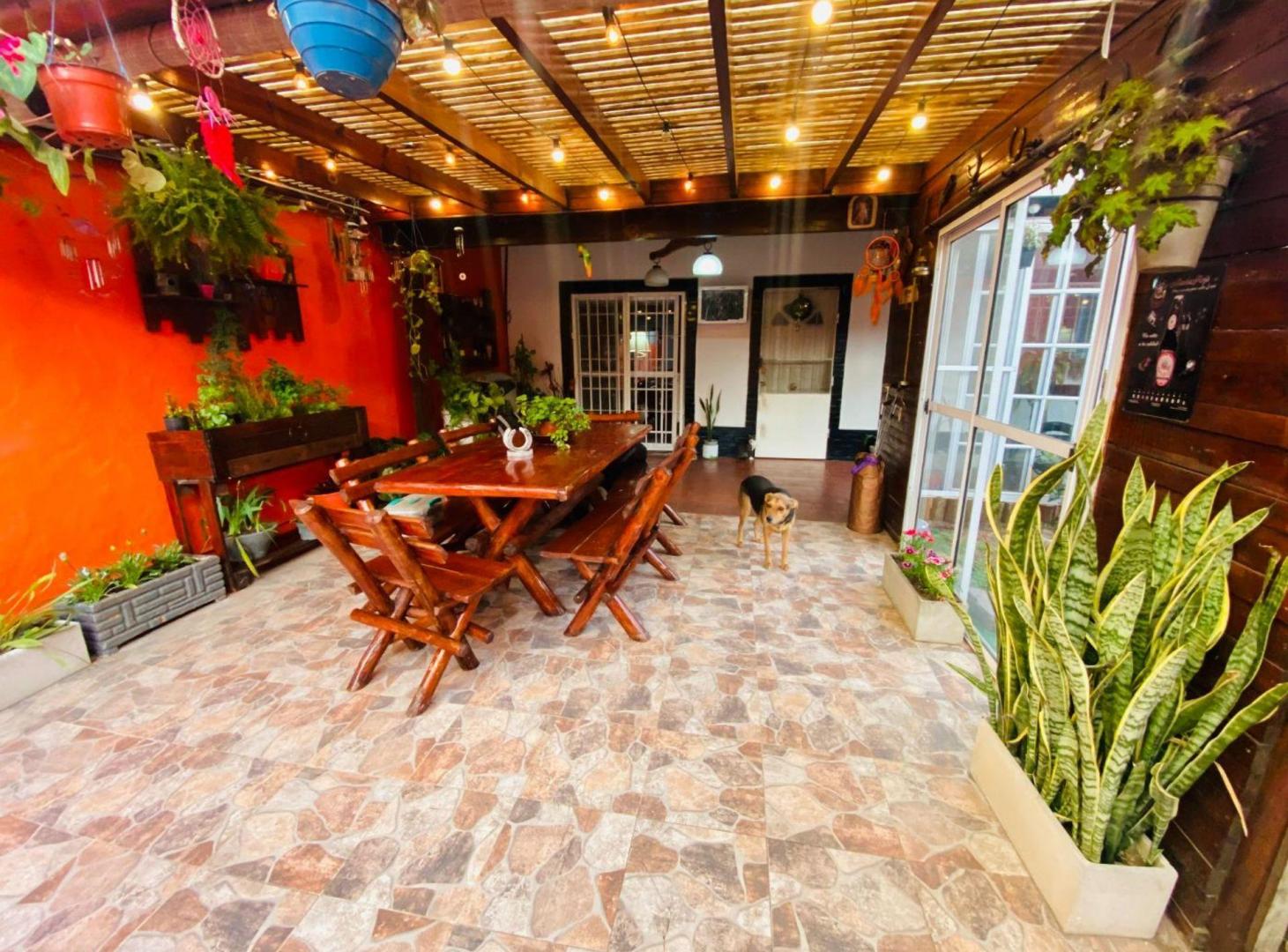 Foto de VENTA CASA 4 AMB CON LOCAL,COCHERA.ESCOBAR PERMUTA, imagen 3