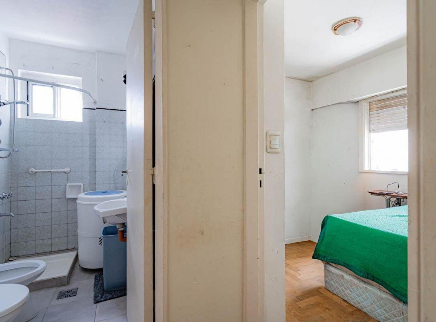 Foto de VENTA DEPARTAMENTO 2 AMBIENTES BALVANERA PERMUTA, imagen 5