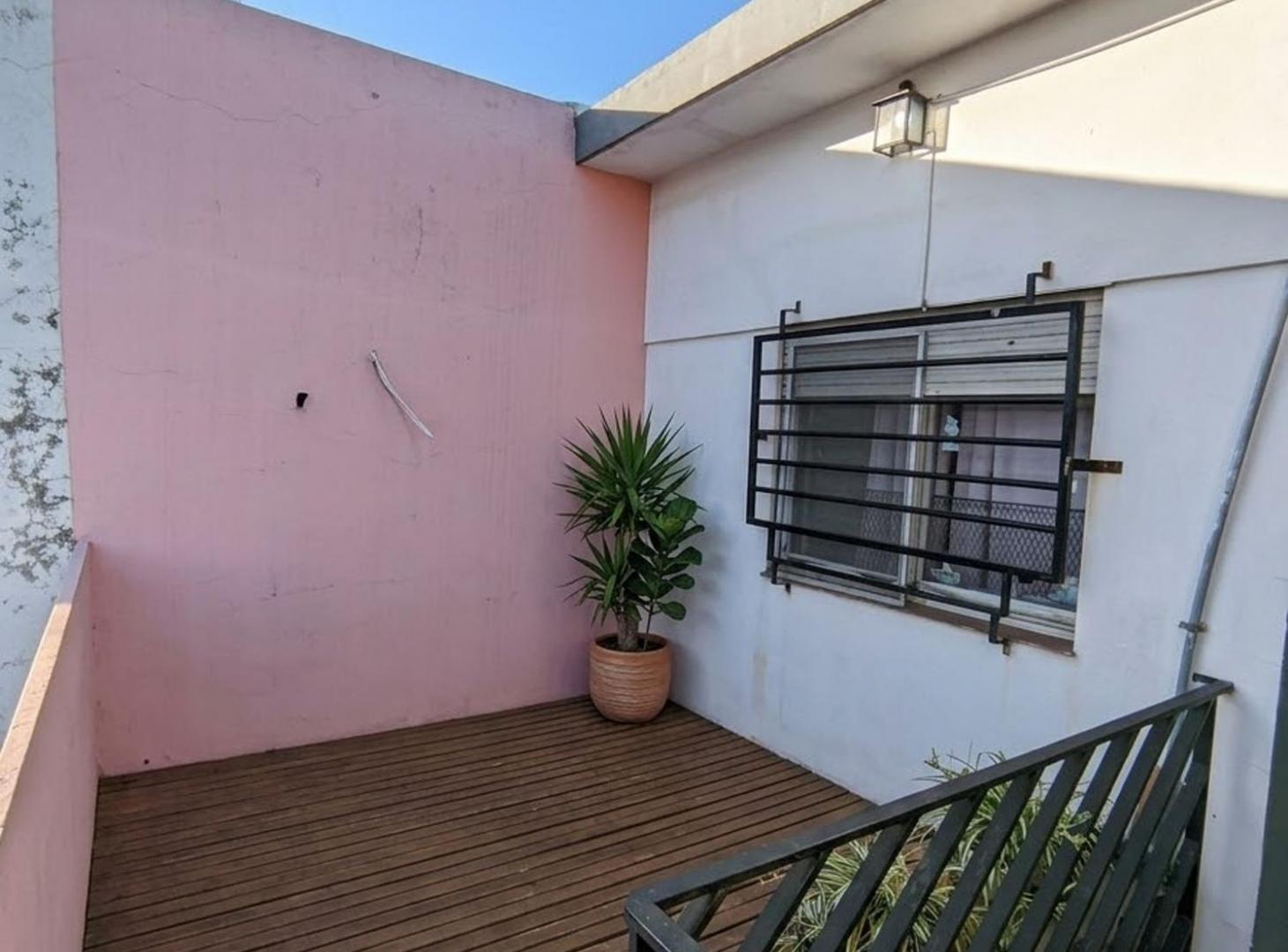 Foto de VENTA CASA MULTIFAMILIAR 6 AMB CASEROS APT CREDITO, imagen 5