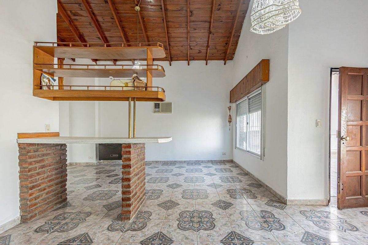 Foto de VENTA CASA HURLINGHAM 5 AMB - APTO CRÉDITO, imagen 3
