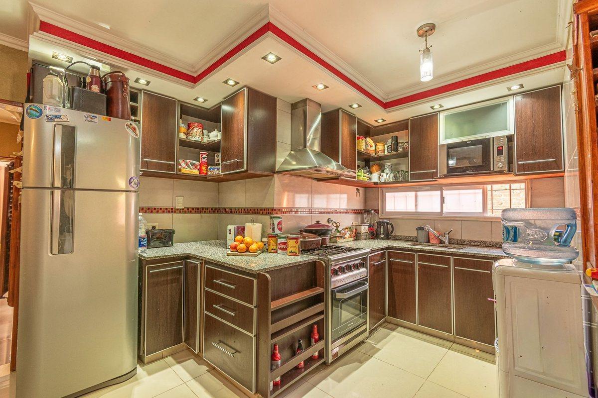 Foto de CASA 4 AMB QUINCHO COCH. CASTELAR SUR APTO CREDITO, imagen 5