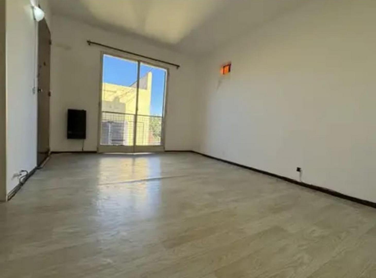 Foto de VENTA DPTO 2 AMB - APTO CREDITO - VILLA SARMIENTO, imagen 1