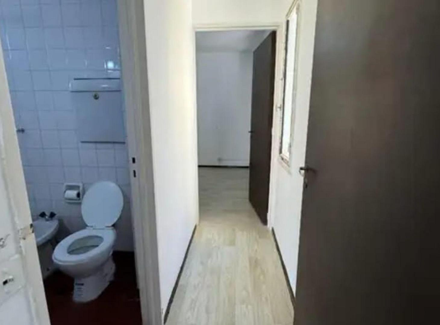 Foto de VENTA DPTO 2 AMB - APTO CREDITO - VILLA SARMIENTO, imagen 5