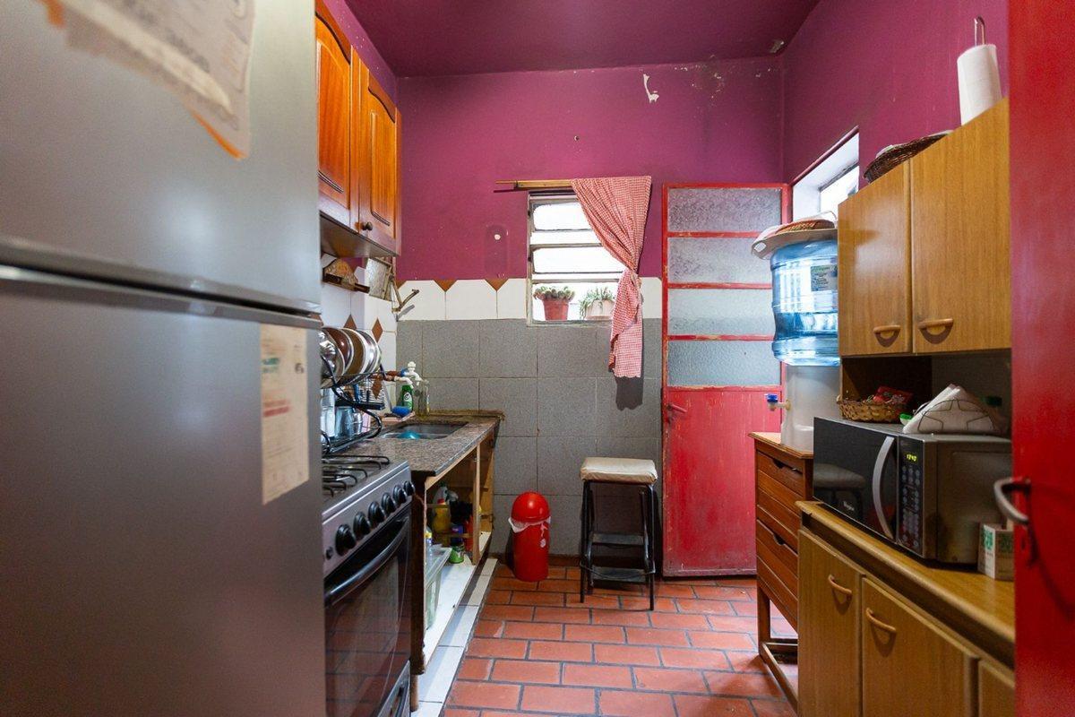 Foto de VENTA CASA A REFFACIONAR EN CASTELAR - PERMUTA, imagen 1