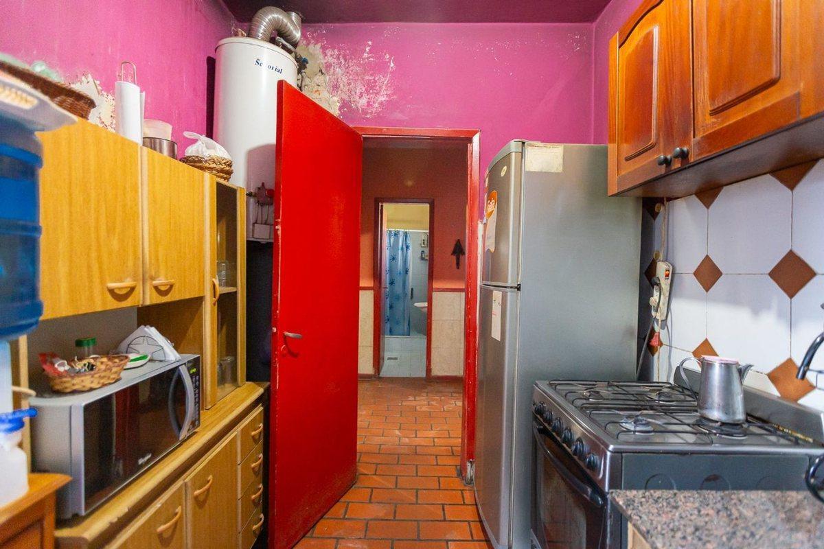 Foto de VENTA CASA A REFFACIONAR EN CASTELAR - PERMUTA, imagen 5