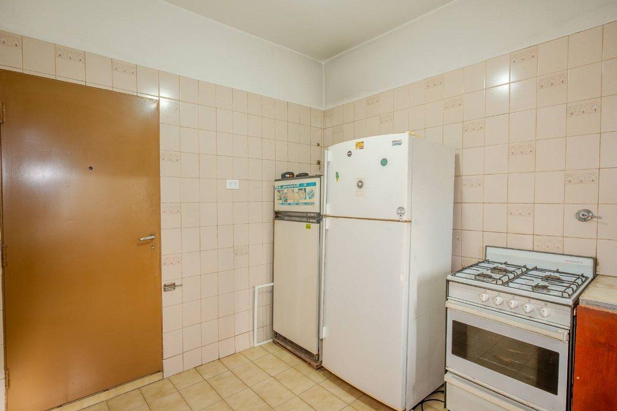 Foto de VENTA CASA 3 AMB CON COCHERA Y PARQUE, imagen 3