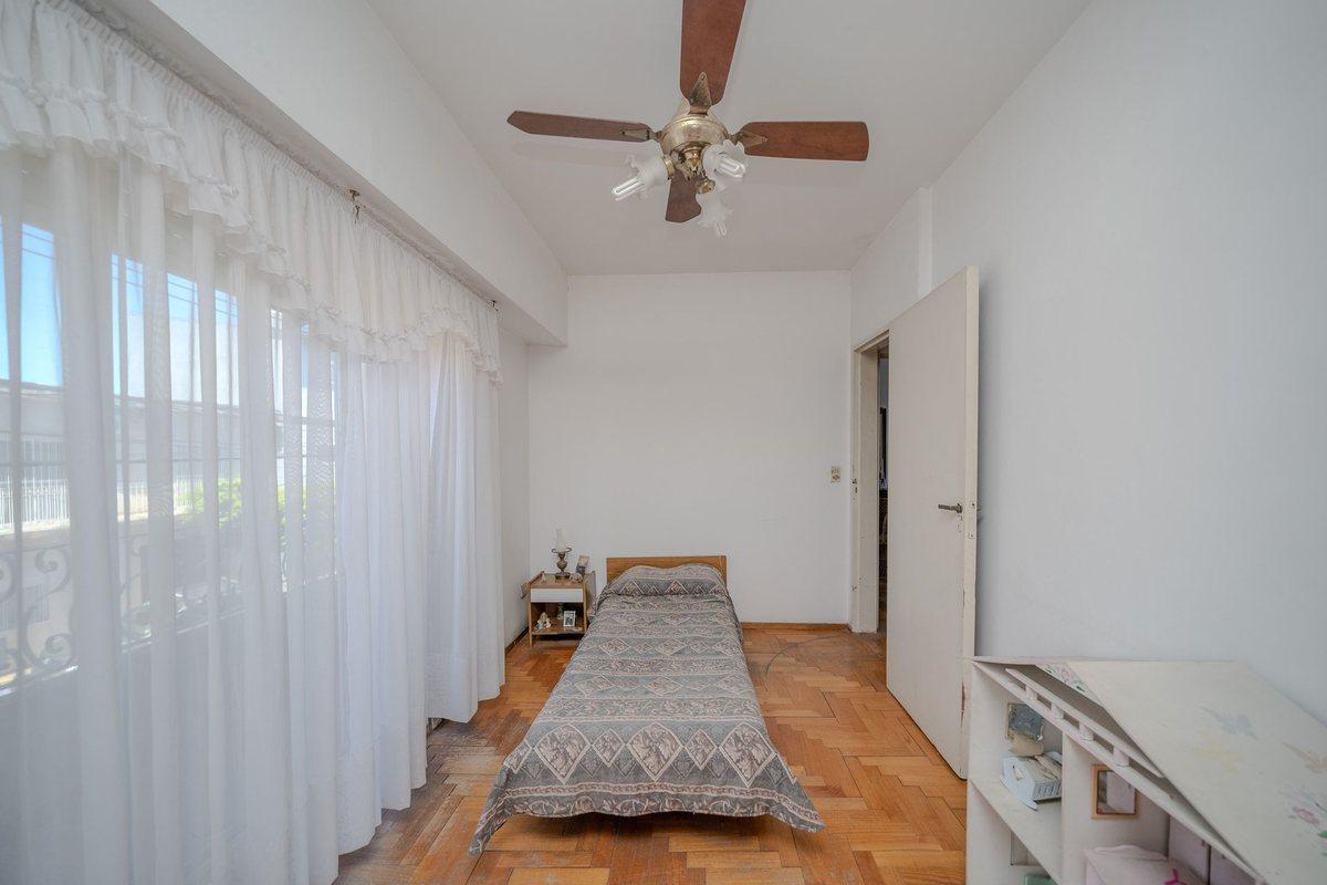 Foto de VENTA PH 4 AMB EN CIUDADELA CON COCHERA Y TERRAZA, imagen 1