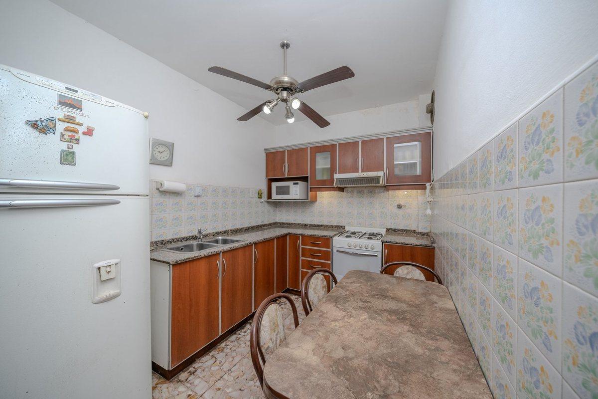 Foto de VENTA PH 4 AMB EN CIUDADELA CON COCHERA Y TERRAZA, imagen 2