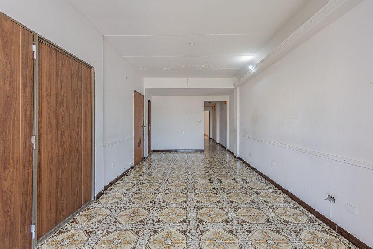 Foto de DEPARTAMENTO 3y1/2 AMB MORON usd 35.000 + cuotas, imagen 4
