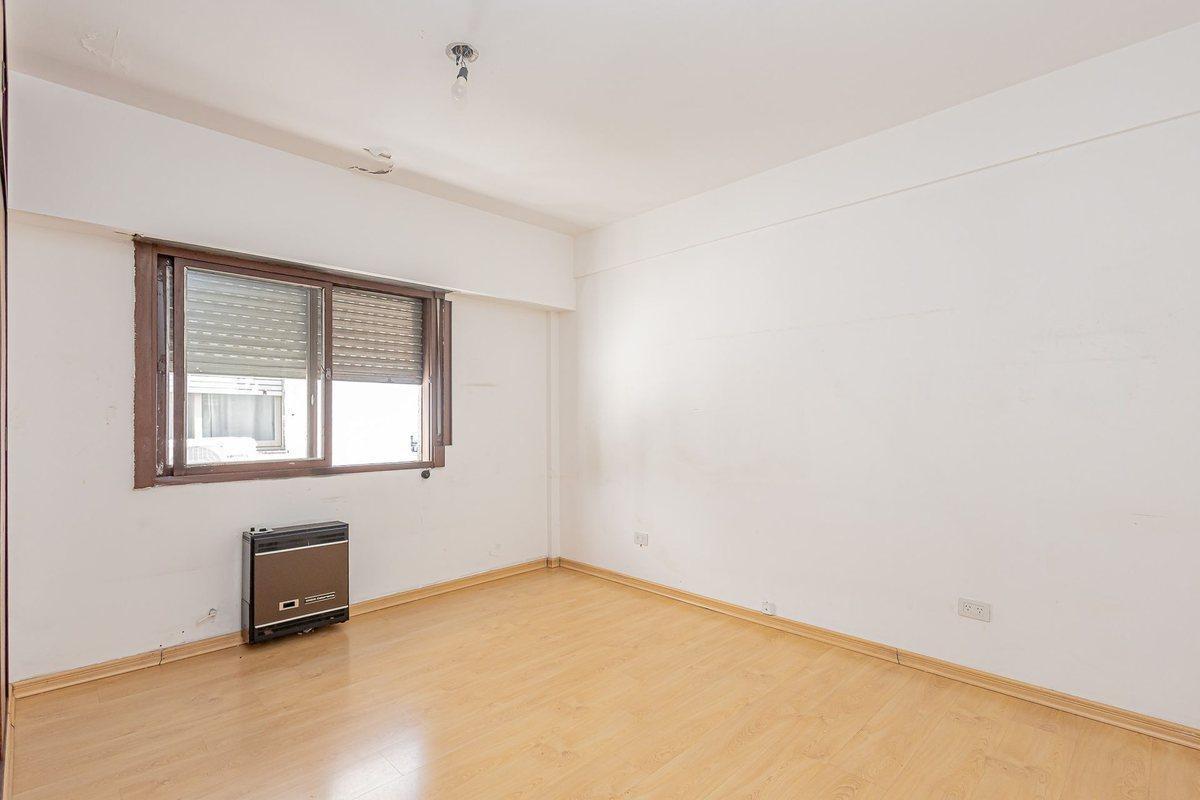 Foto de DEPARTAMENTO 3y1/2 AMB MORON usd 35.000 + cuotas, imagen 5
