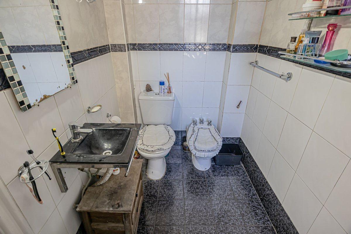 Foto de VENTA PH 3 AMB SIN EXPENSAS / TERRAZA / LUMINOSO, imagen 2