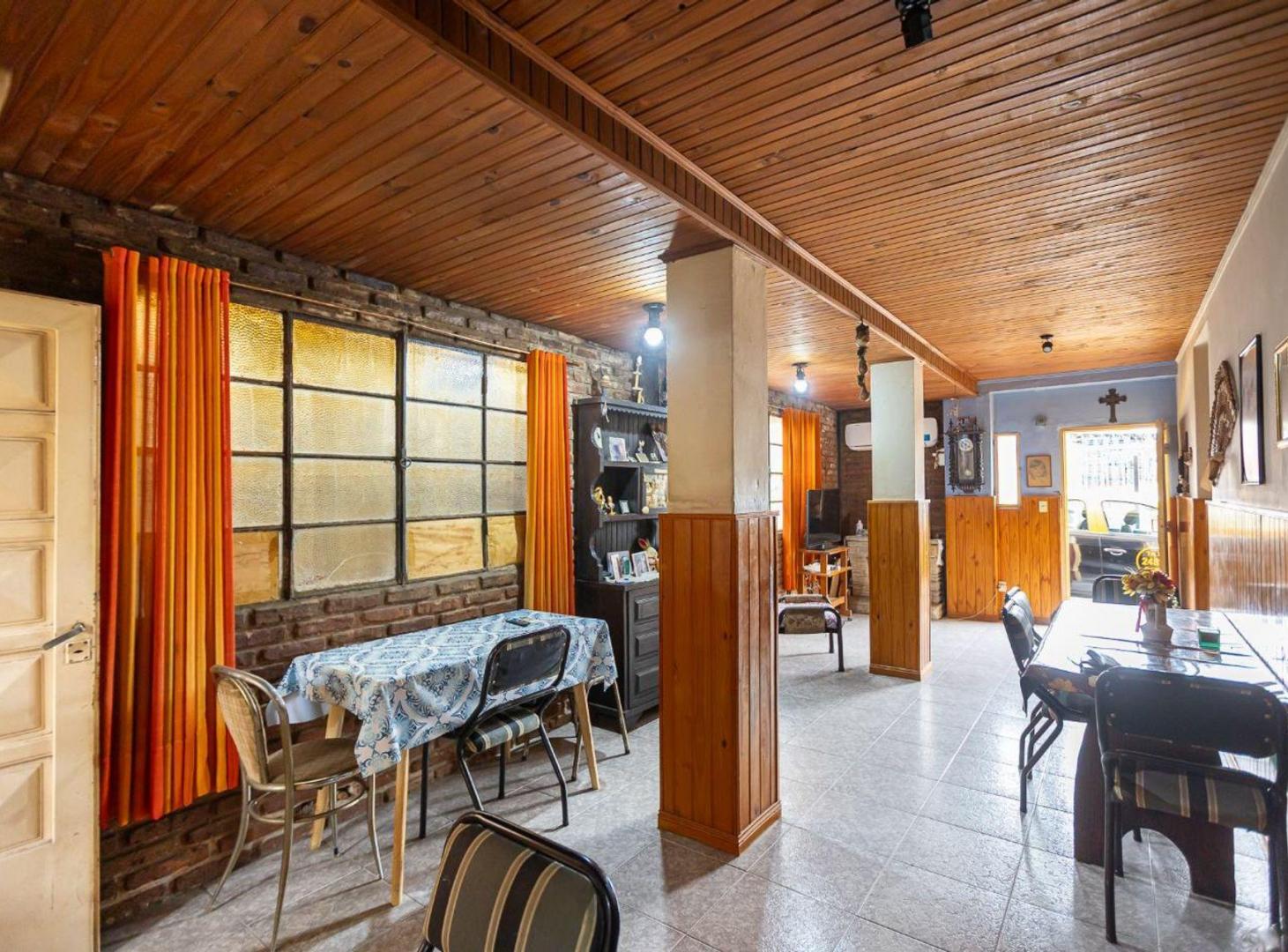 Foto de VENTA CASA 3 AMB EN MERLO - PERMUTA, imagen 3