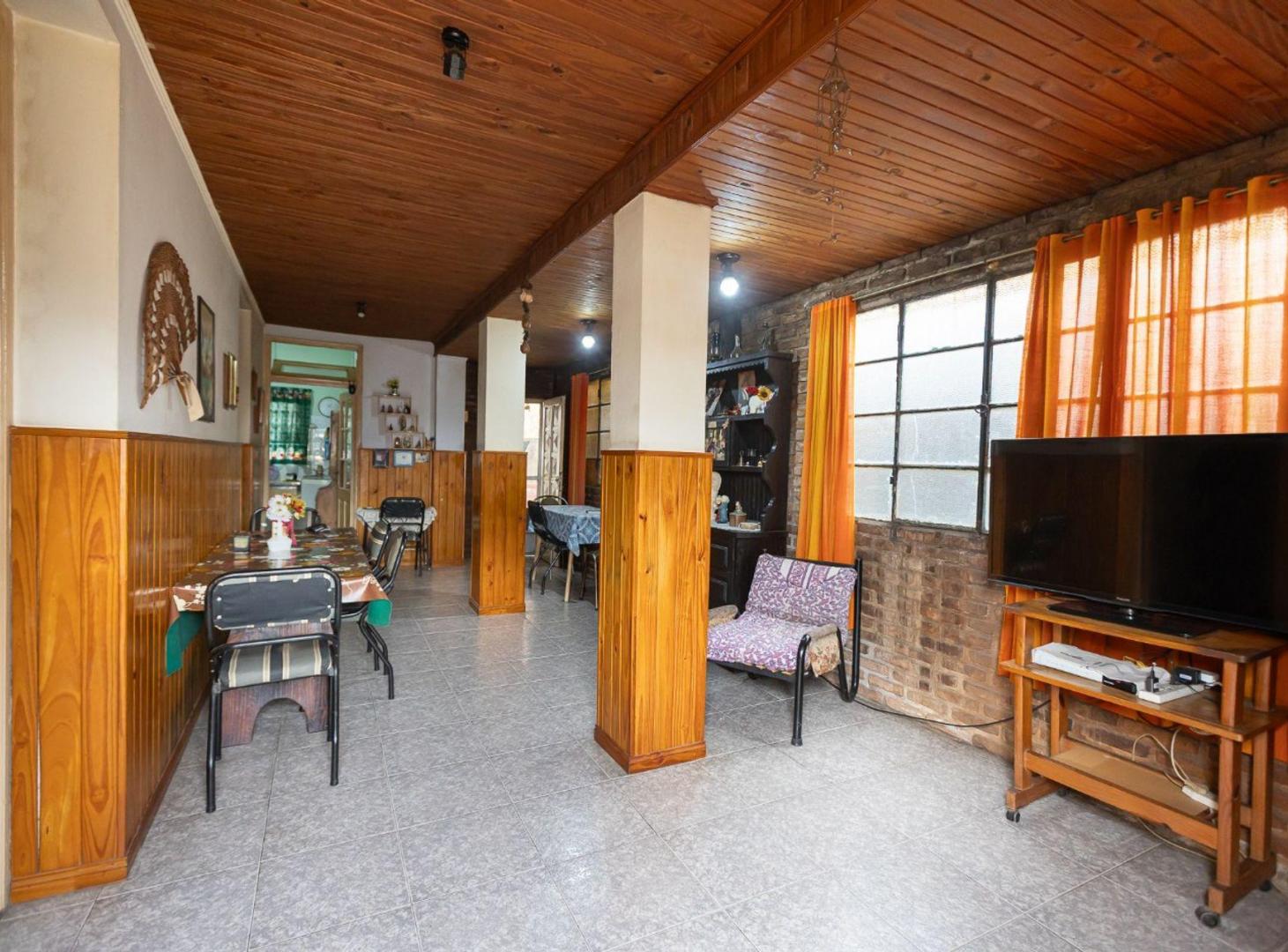 Foto de VENTA CASA 3 AMB EN MERLO - PERMUTA, imagen 1