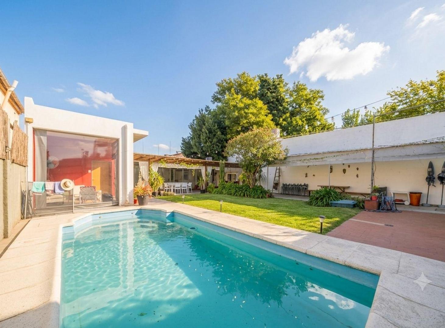 Foto de VENTA CASA VILLA BALLESTER SOBRE LOTE 590M2 PILETA, imagen 2