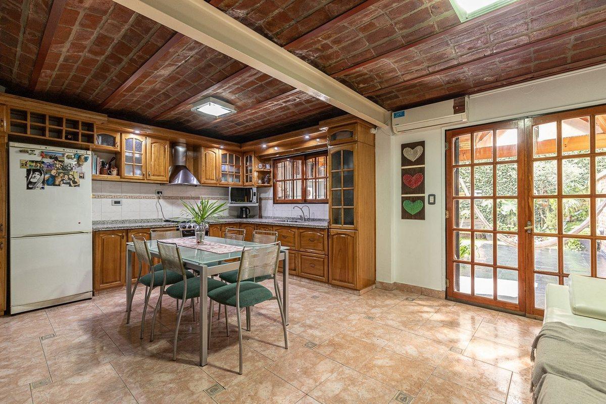 Foto de VENTA TRIPLEX 4 AMBIENTES C EVITA PERMUTA, imagen 5