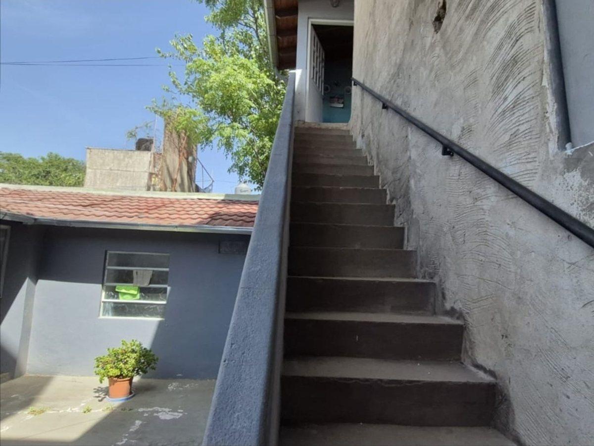 Foto de VENTA CASA 420 M2 4 AMB CASEROS GRAN GALPON PARQUE, imagen 2