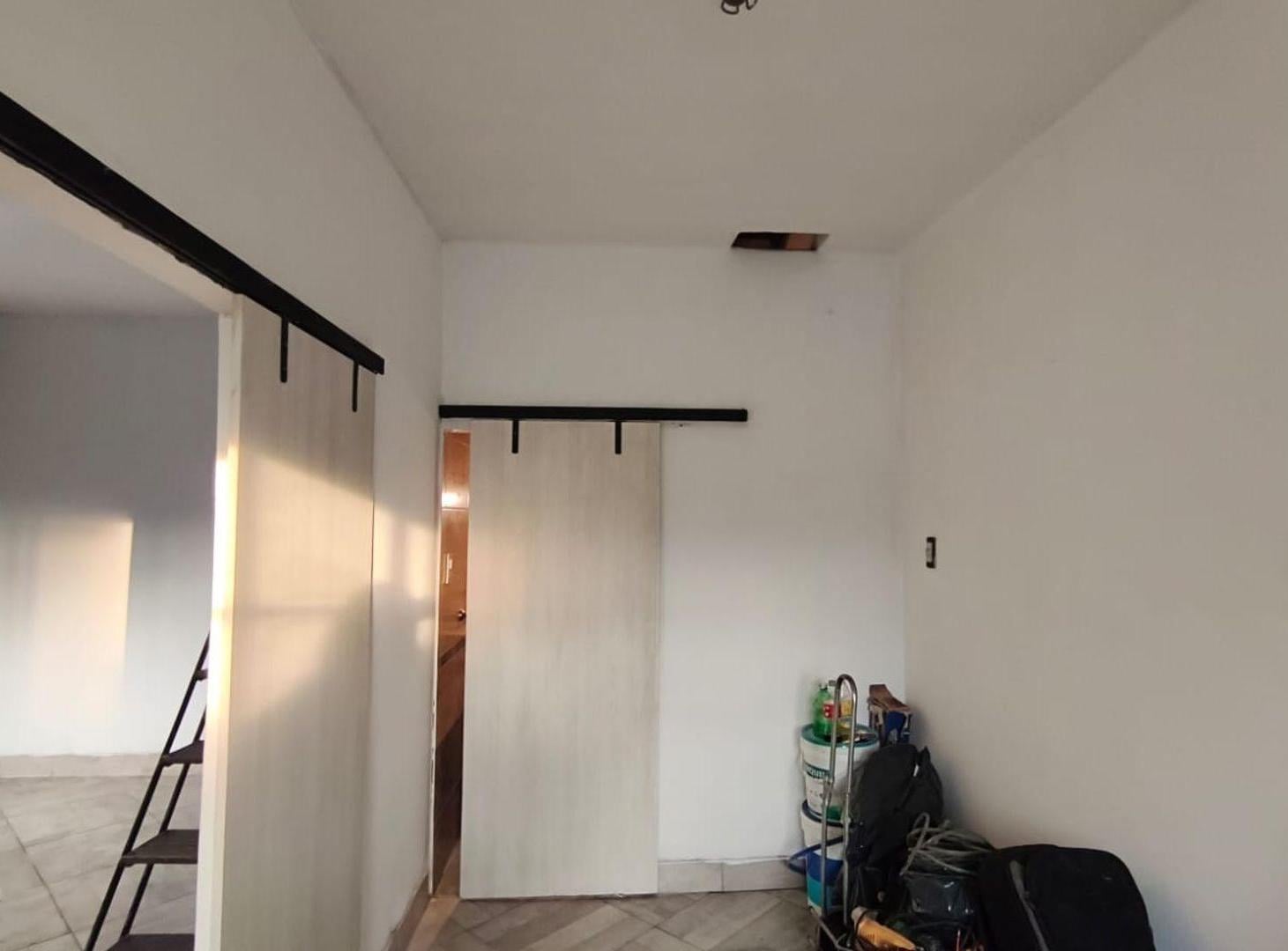 Foto de VENTA PH 2 AMB. C/ PATIO PERMUTA, imagen 3