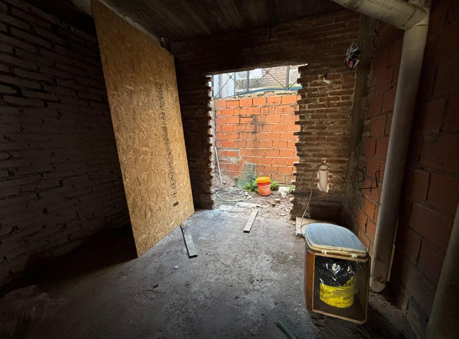 Foto de VENTA DE LOCAL LOMAS DEL MIRADOR . OPORTUNIDAD, imagen 1