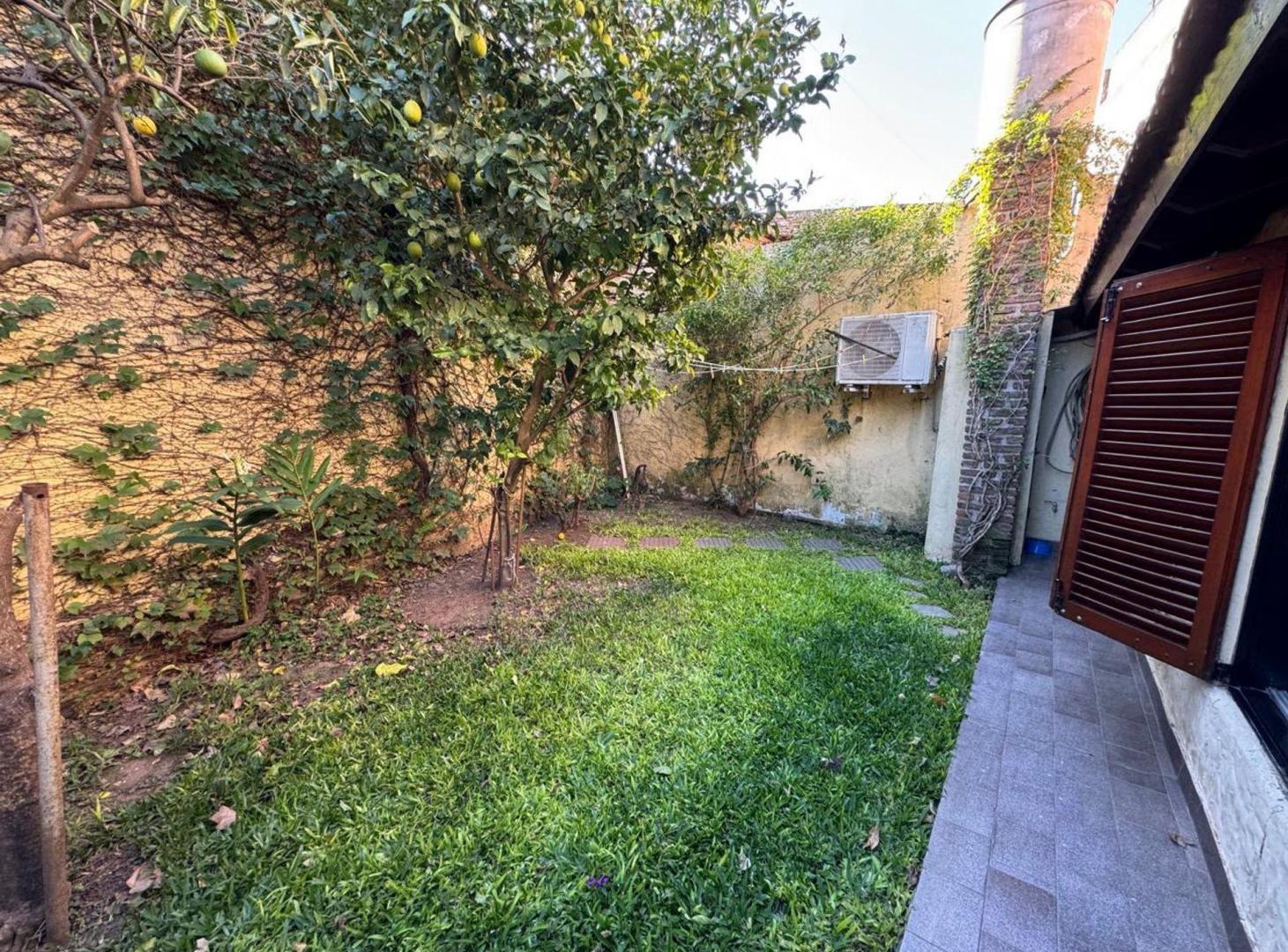 Foto de VENTA PH 4 AMB CON COCHERA EN CASEROS APTO CRÉDITO, imagen 2