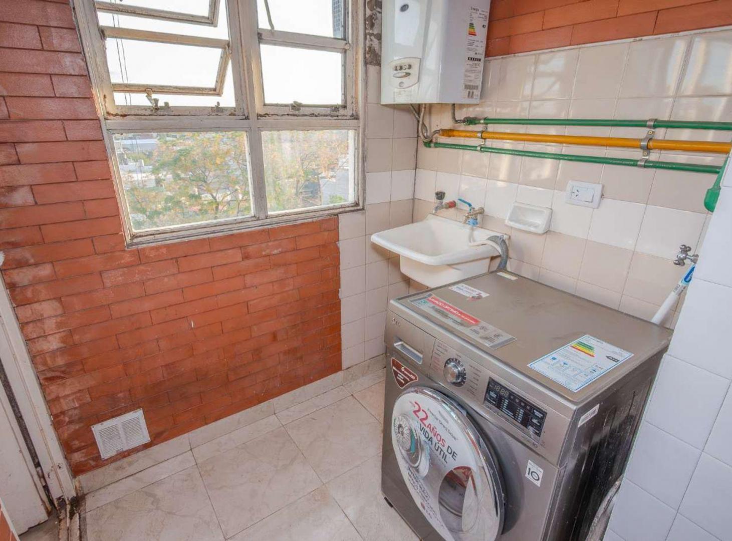 Foto de VENTA DEPTO 2 AMB 48 M2 C/BALCÓN/PERMUTA Z-FLORES, imagen 3