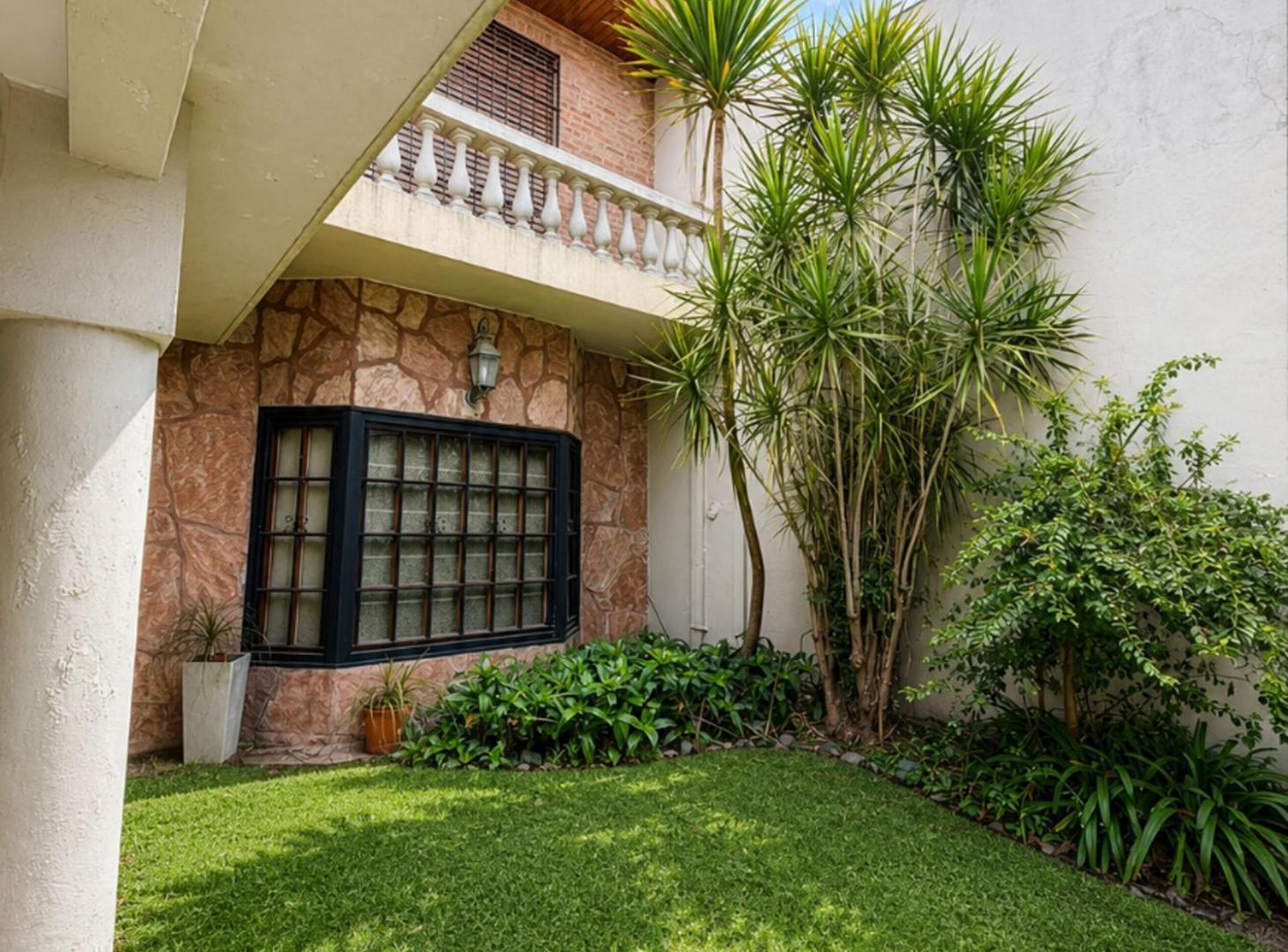 Foto de VENTA CASA 350M2 EN MATADEROS (BARRIO NAÓN), imagen 1