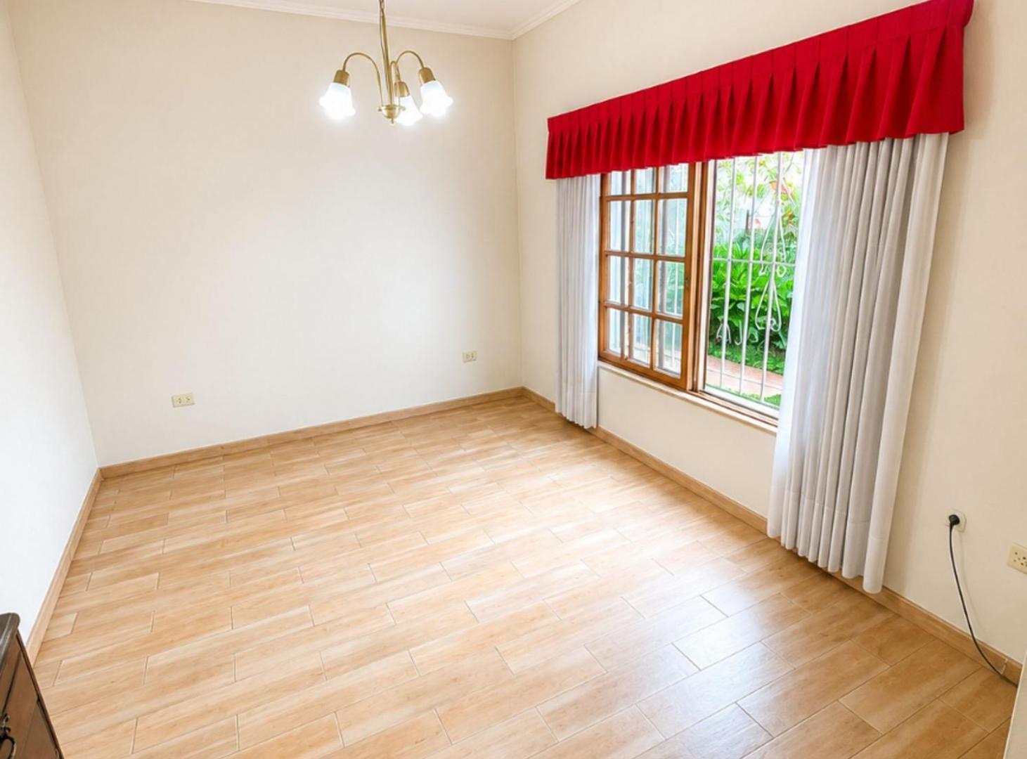 Foto de VENTA CASA 350M2 EN MATADEROS (BARRIO NAÓN), imagen 5