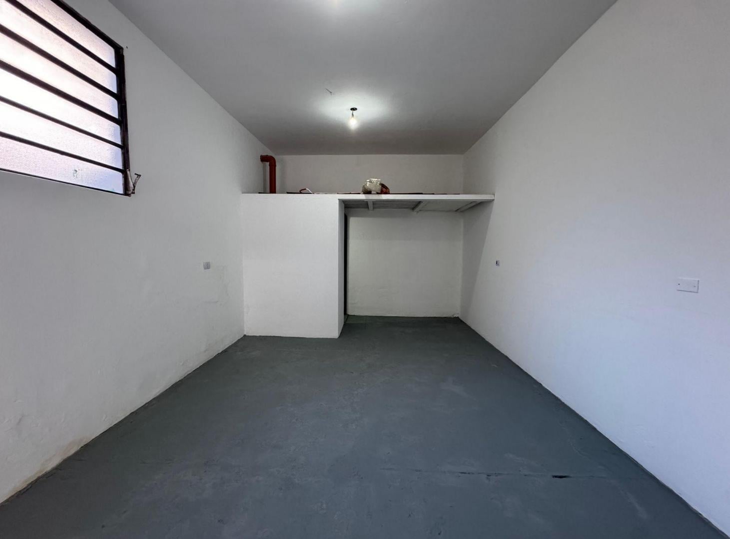 Foto de ALQUILER EN PALOMAR LOCAL. EXPENSAS BAJAS, imagen 4