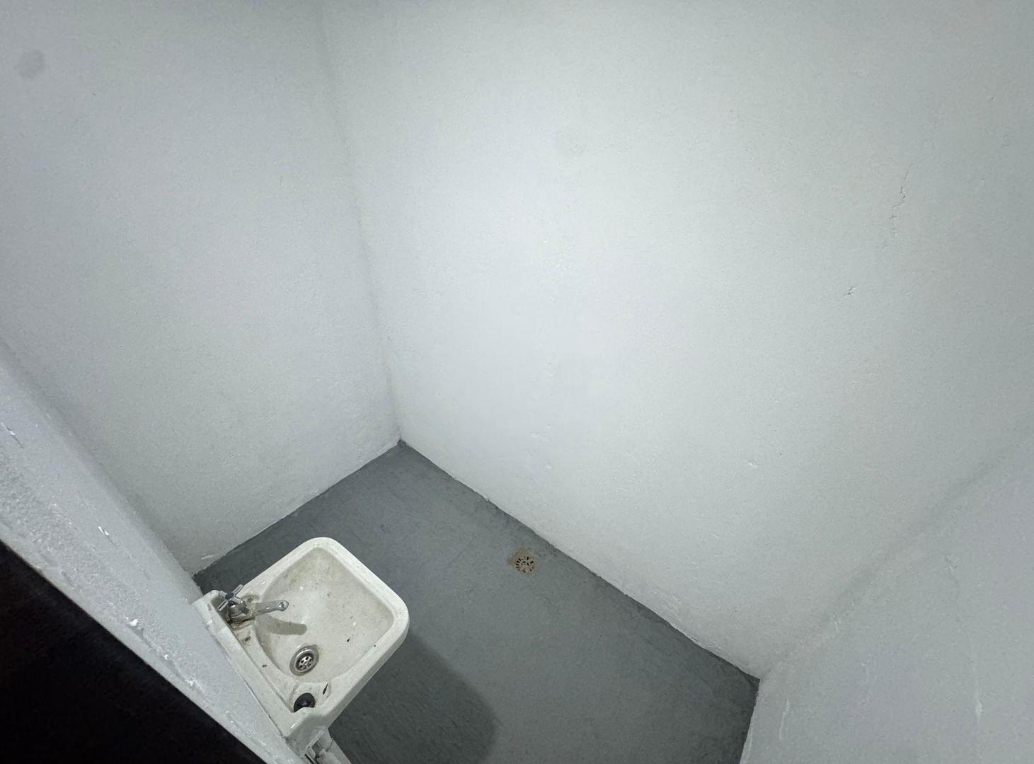 Foto de ALQUILER EN PALOMAR LOCAL. EXPENSAS BAJAS, imagen 2