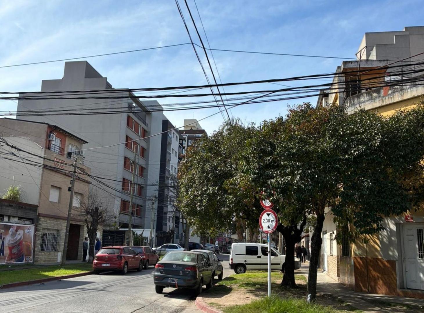 Foto de EXCELENTE ESQUINA EN MORON UNIVER DESARR/ INVERSOR, imagen 3