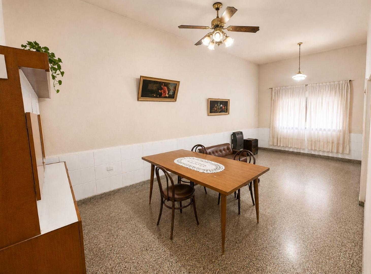 Foto de VENTA CASA 3 AMB C/COCHERA PATIO Y TERRAZA PERMUTA, imagen 4
