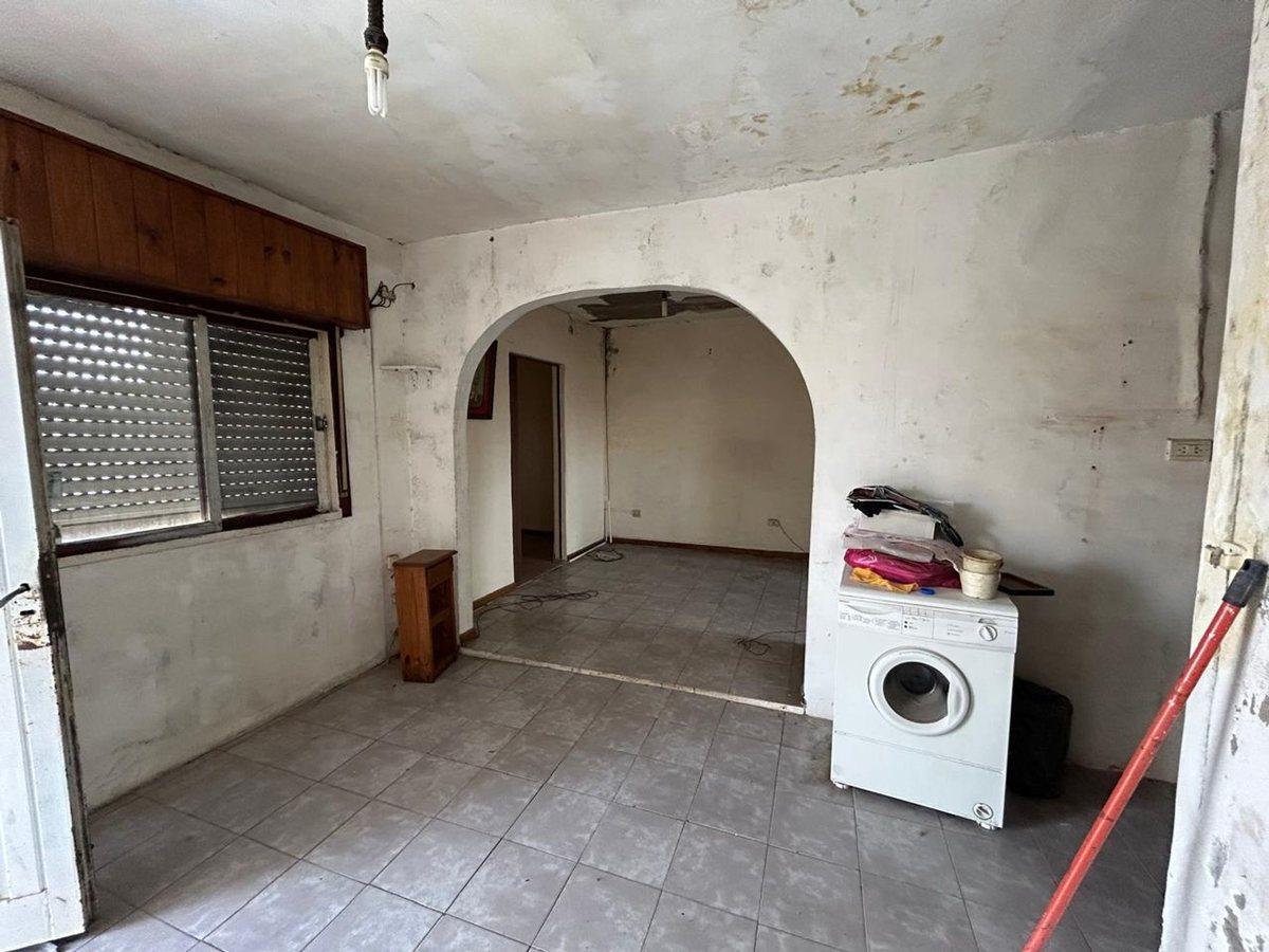 Foto de VENTA CASA 3 AMB+PH 2 AMB A/PERMUTA Z/CASEROS, imagen 3