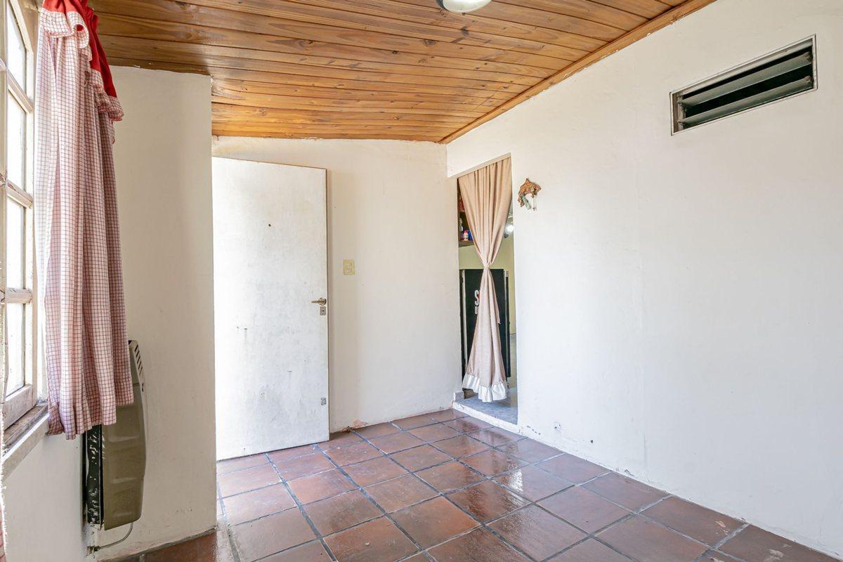Foto de CASA 4 AMB HURLINGHAM CON PARQUE Y PILETA, imagen 5