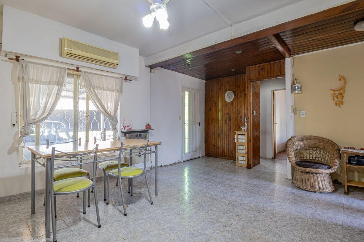 Foto de CASA 4 AMB HURLINGHAM CON PARQUE Y PILETA, imagen 2