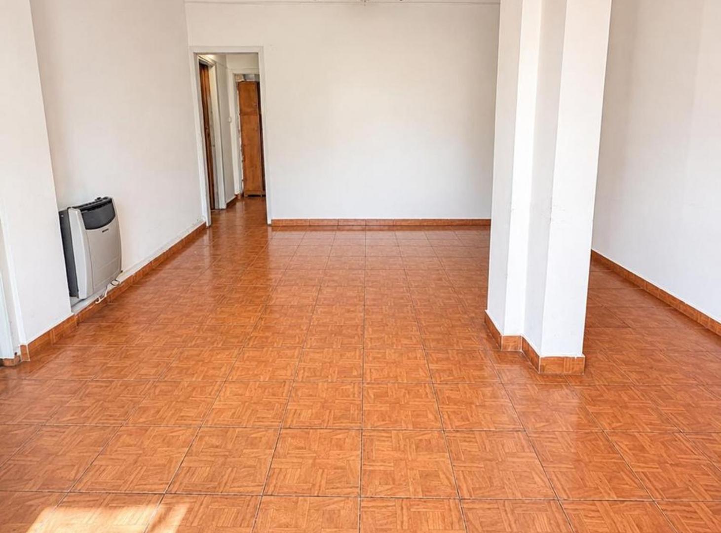 Foto de VENTA PH 4 AMBIENTES 2 PATIOS/JARDÍN. ALMAGRO, imagen 1