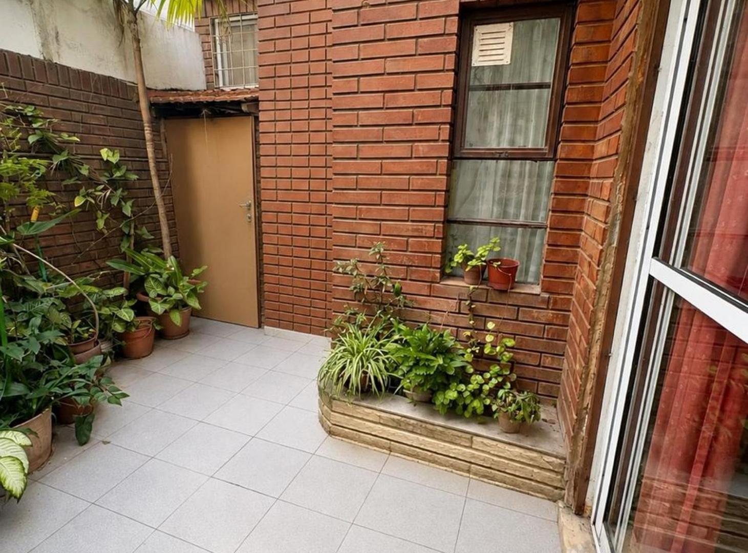 Foto de VENTA PH 4 AMBIENTES 2 PATIOS/JARDÍN. ALMAGRO, imagen 2