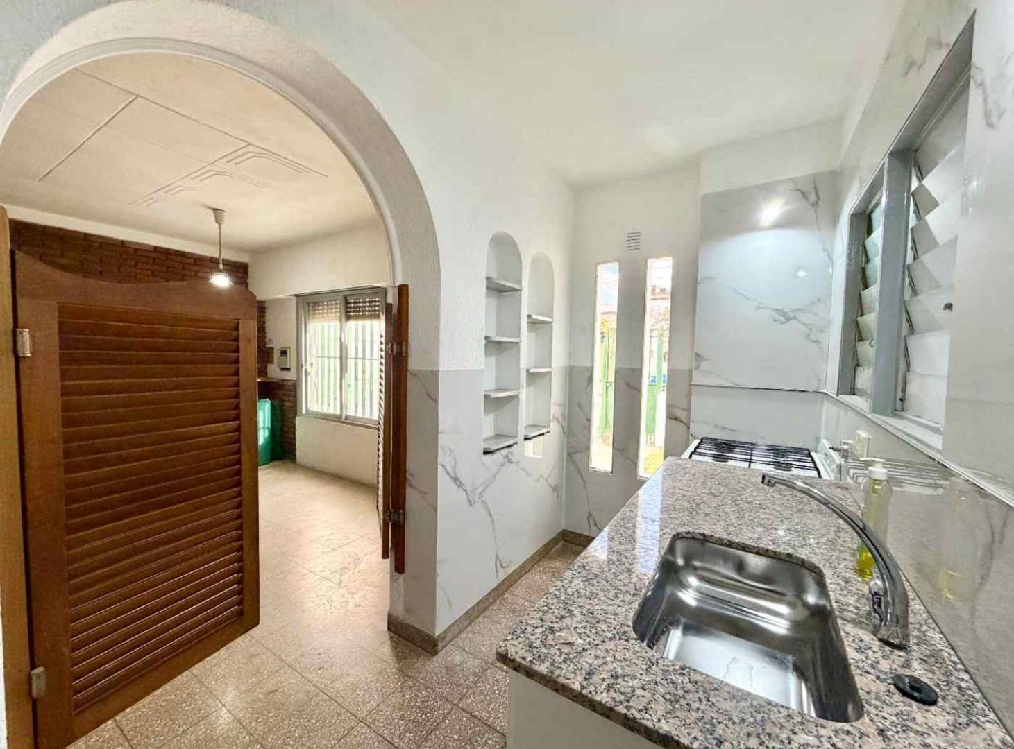Foto de Vta/Pta PH 3amb c/cochera, patio y terraza Caseros, imagen 3